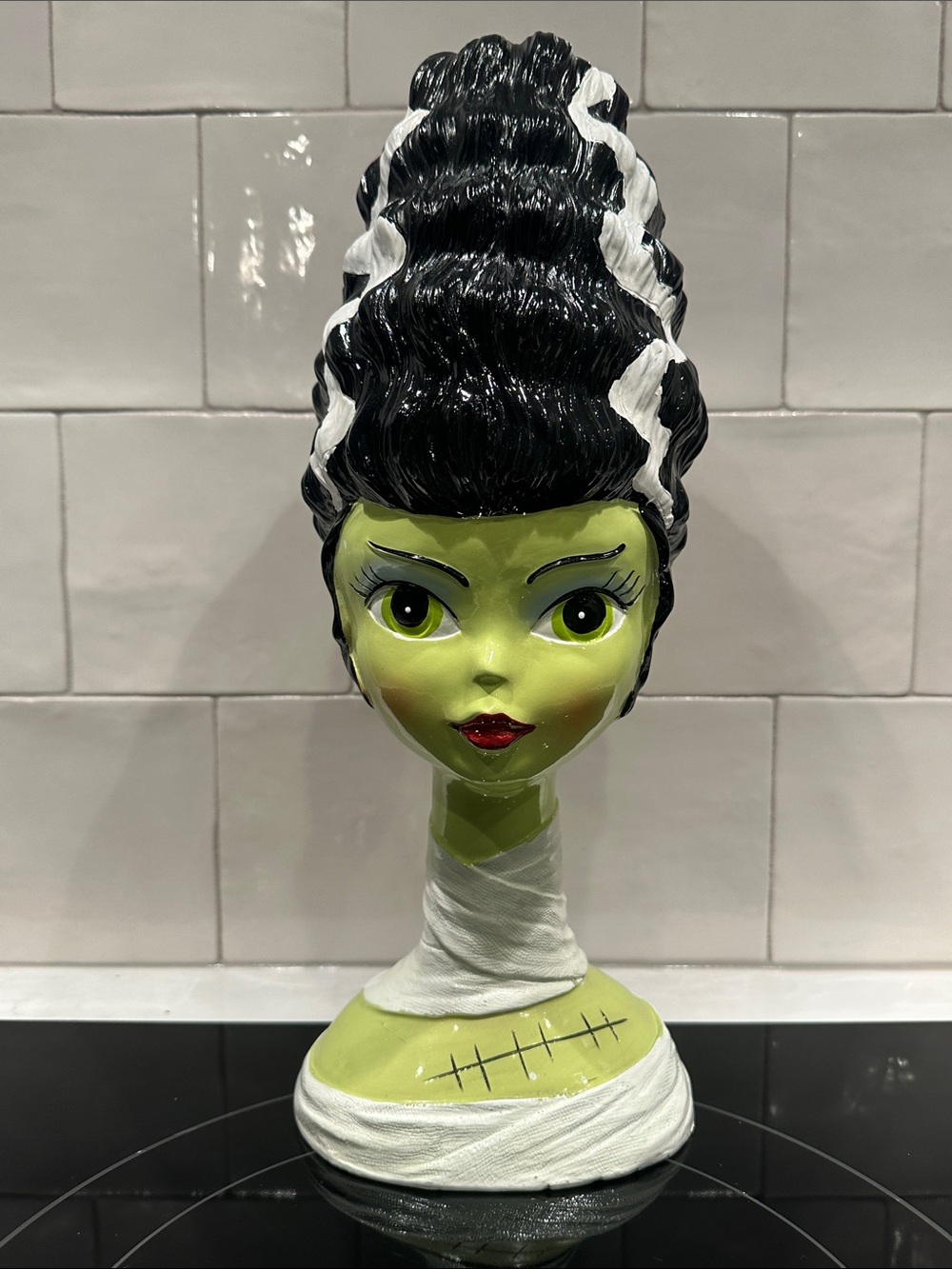 NWT Bella Lux Bride of Frankenstein Bust Glam Halloween Figurine